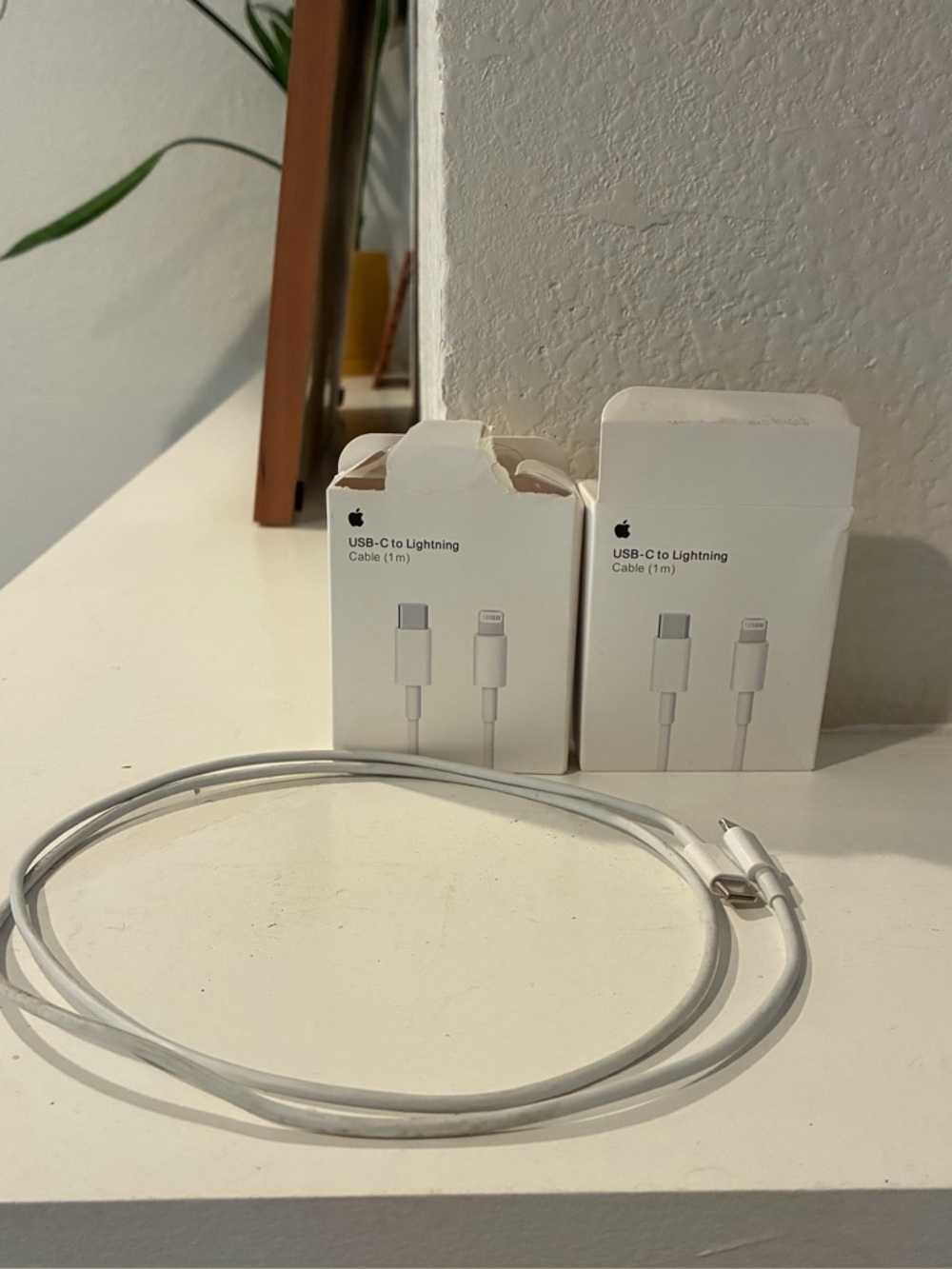 Apple USB-C to Lightning Cable (White) - 1m - Pack of 2 with boxes